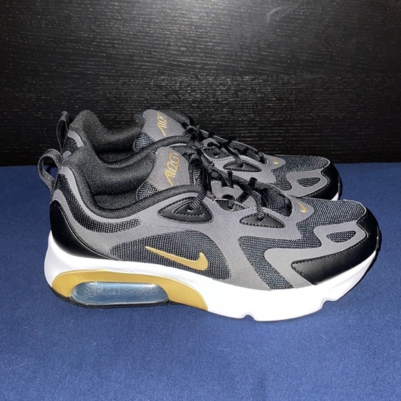 Meet your Posher, Gemma - Picture 3 of 3